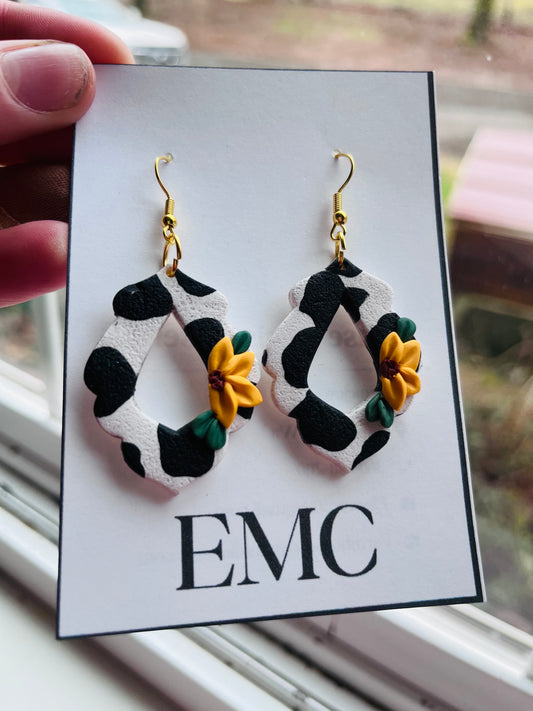 cow print decorative with sunflower (earrings # 160)